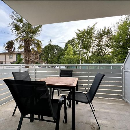 Residence Eva - Carraro Immobiliare Jesolo - Family Apartments カヴァッリーノ・トレポルティ エクステリア 写真
