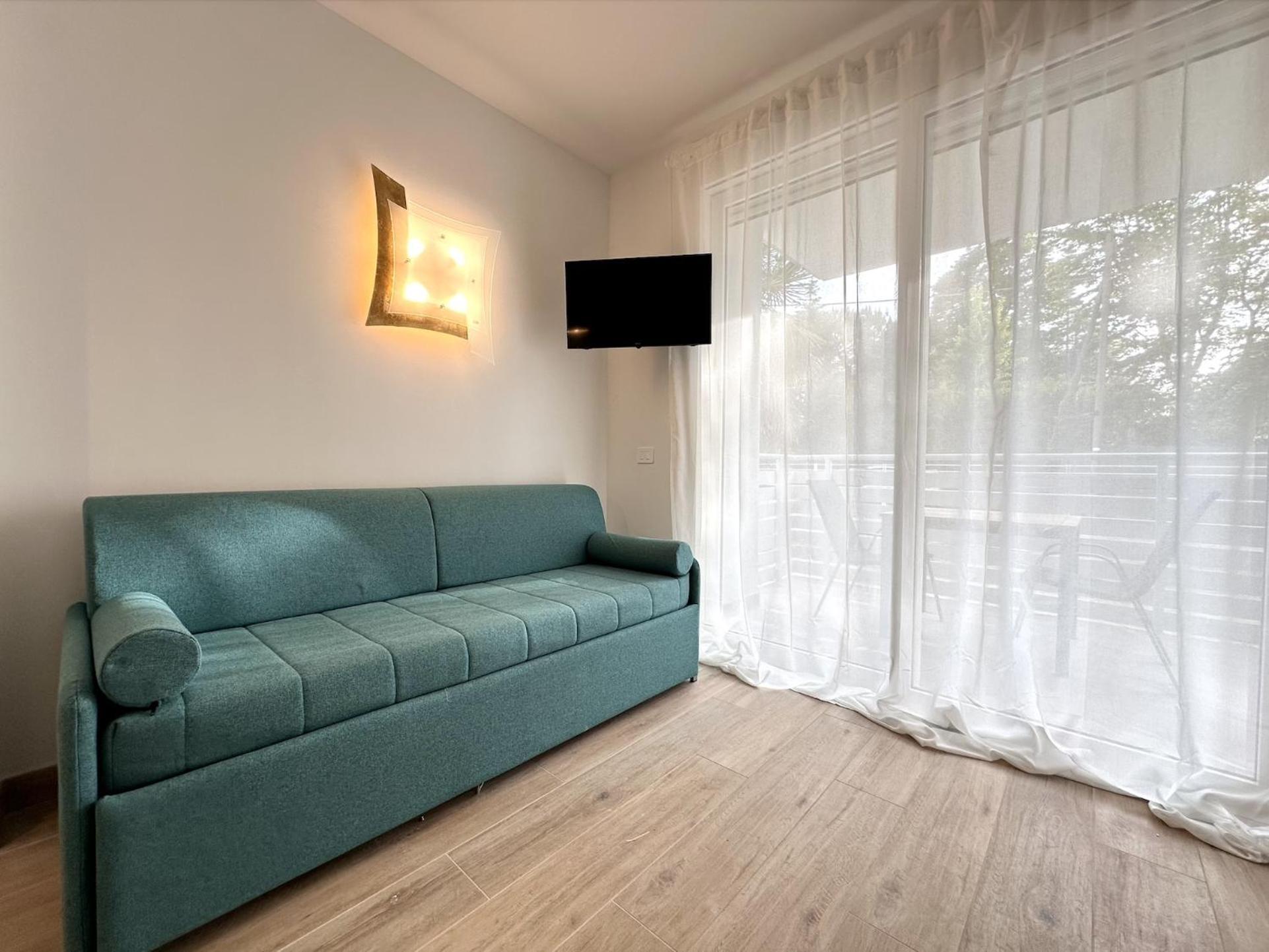 Residence Eva - Carraro Immobiliare Jesolo - Family Apartments カヴァッリーノ・トレポルティ エクステリア 写真